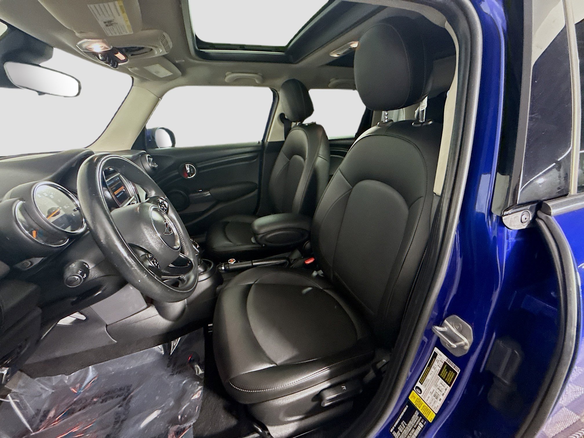 Used 2020 MINI Cooper 4-Door Hardtop image 22