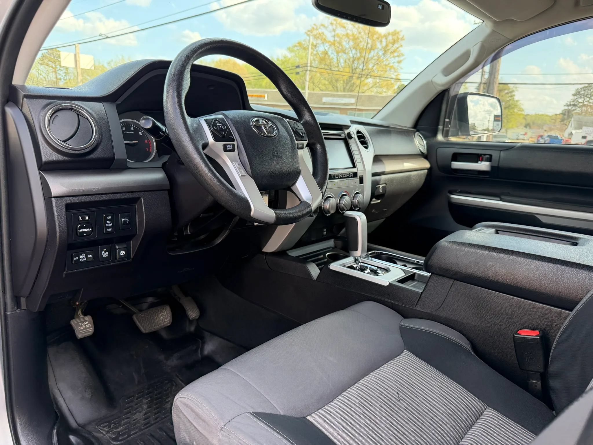 Used 2016 Toyota Tundra SR5 w/ TRD Off Road Package AWD/4WD image 17