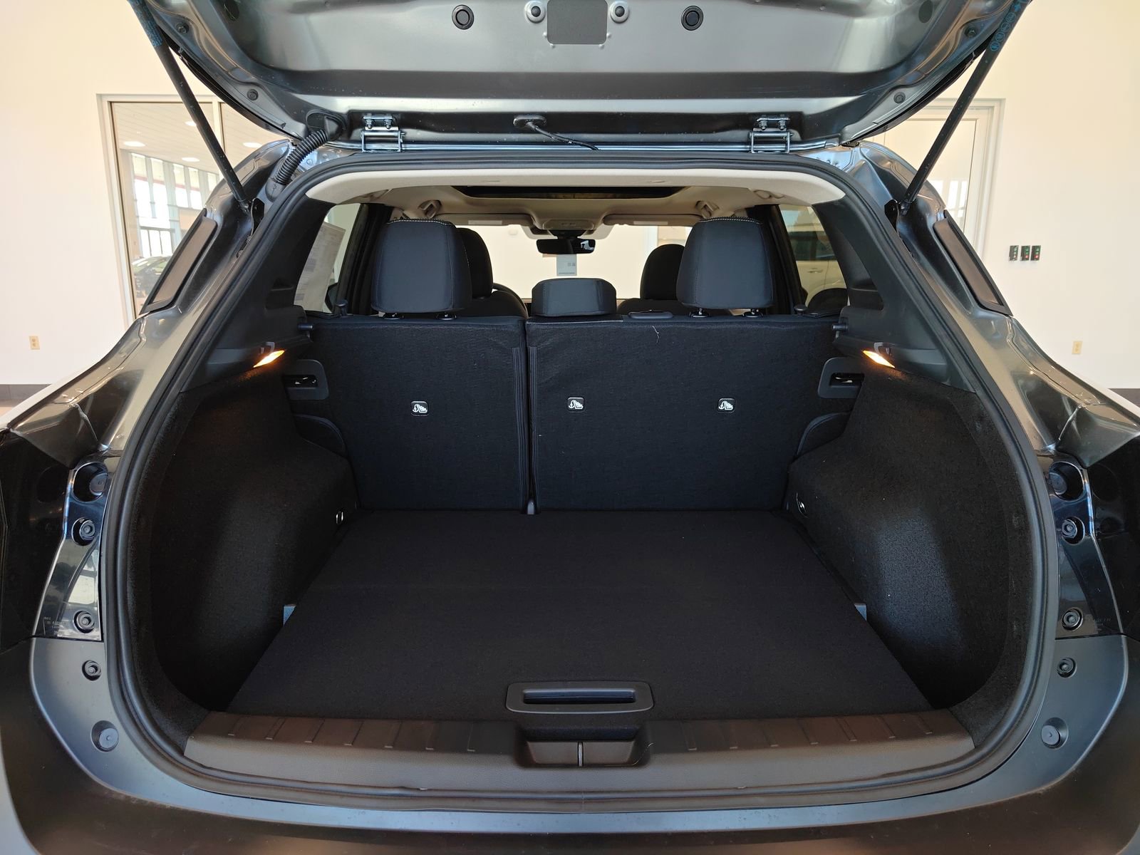 New 2026 Nissan Kicks SV image 13