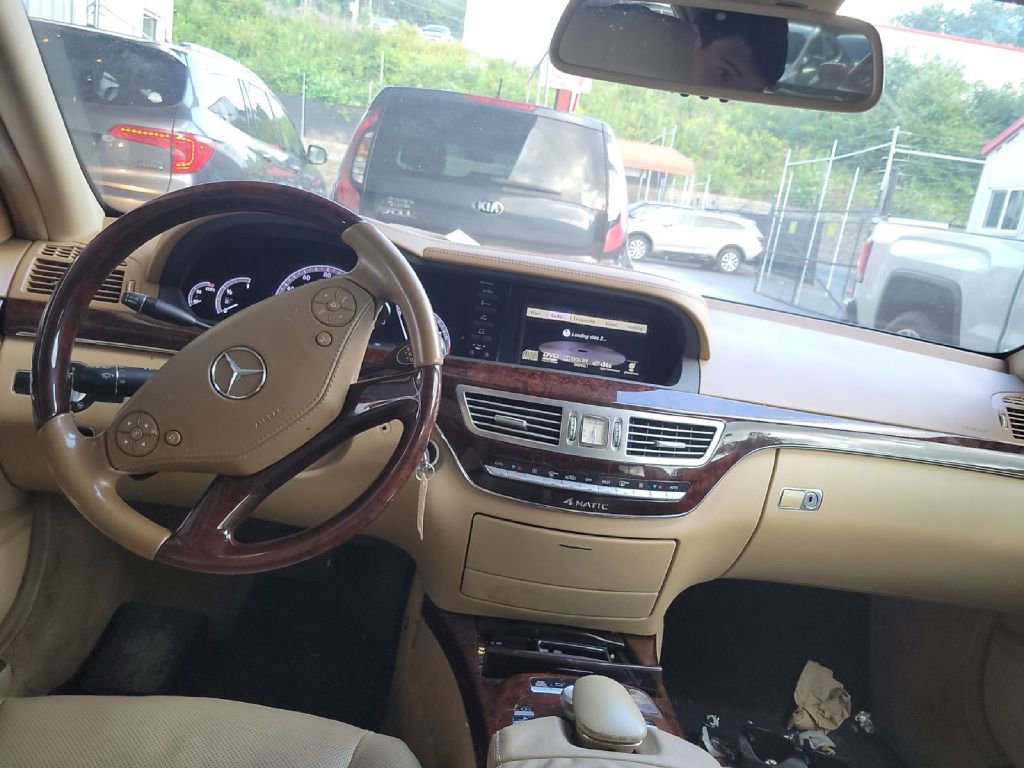 Used 2013 Mercedes-Benz S 550 4MATIC image 31