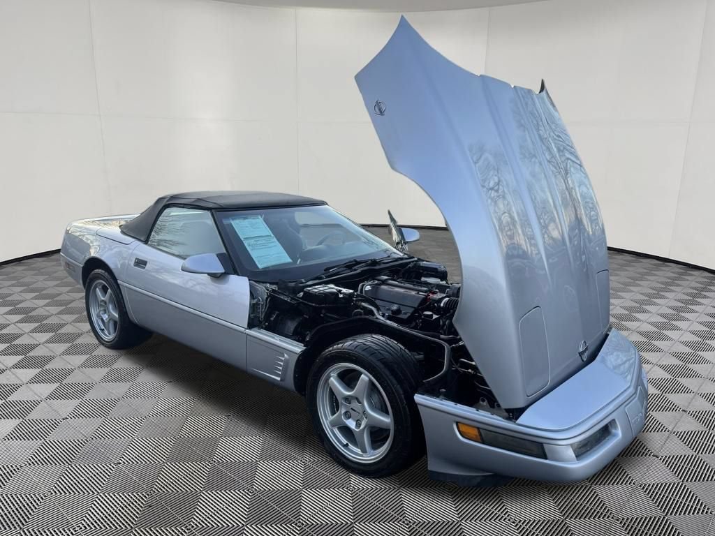 Used 1996 Chevrolet Corvette Convertible RWD image 28