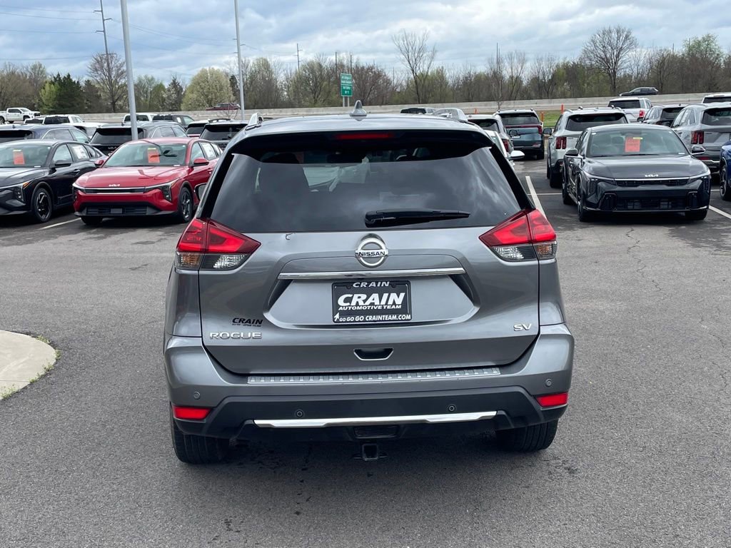Used 2019 Nissan Rogue SV w/ Premium Package image 6