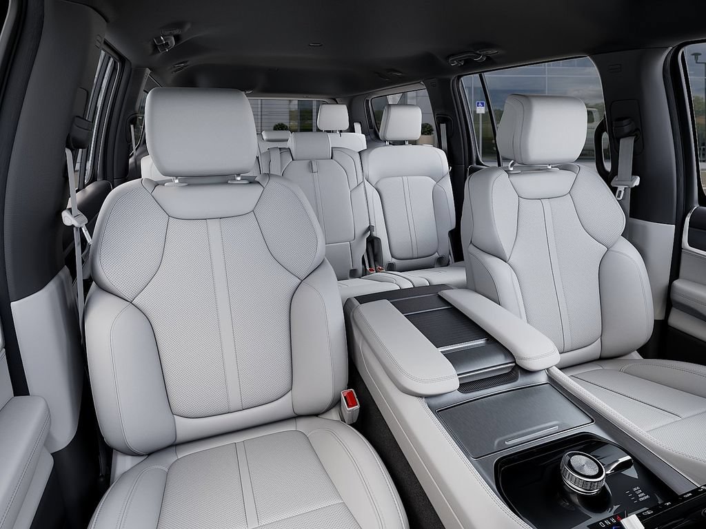 New 2026 Jeep Grand Wagoneer Limited w/ 8-Passenger Seating Package AWD/4WD image 16