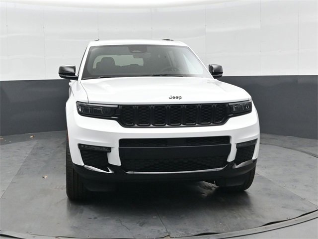 New 2025 Jeep Grand Cherokee L Limited w/ Black Appearance Package image 9