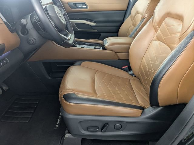 Used 2022 Nissan Pathfinder Platinum w/ Cargo Package image 14
