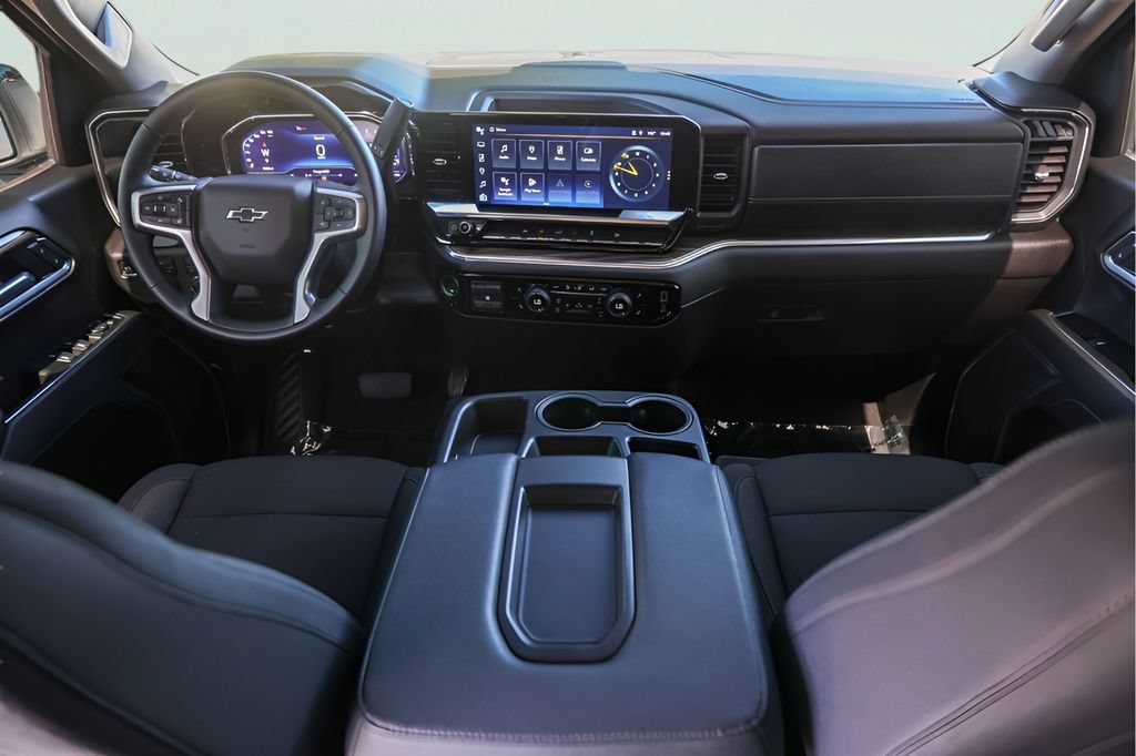 Used 2024 Chevrolet Silverado 1500 RST AWD/4WD image 27