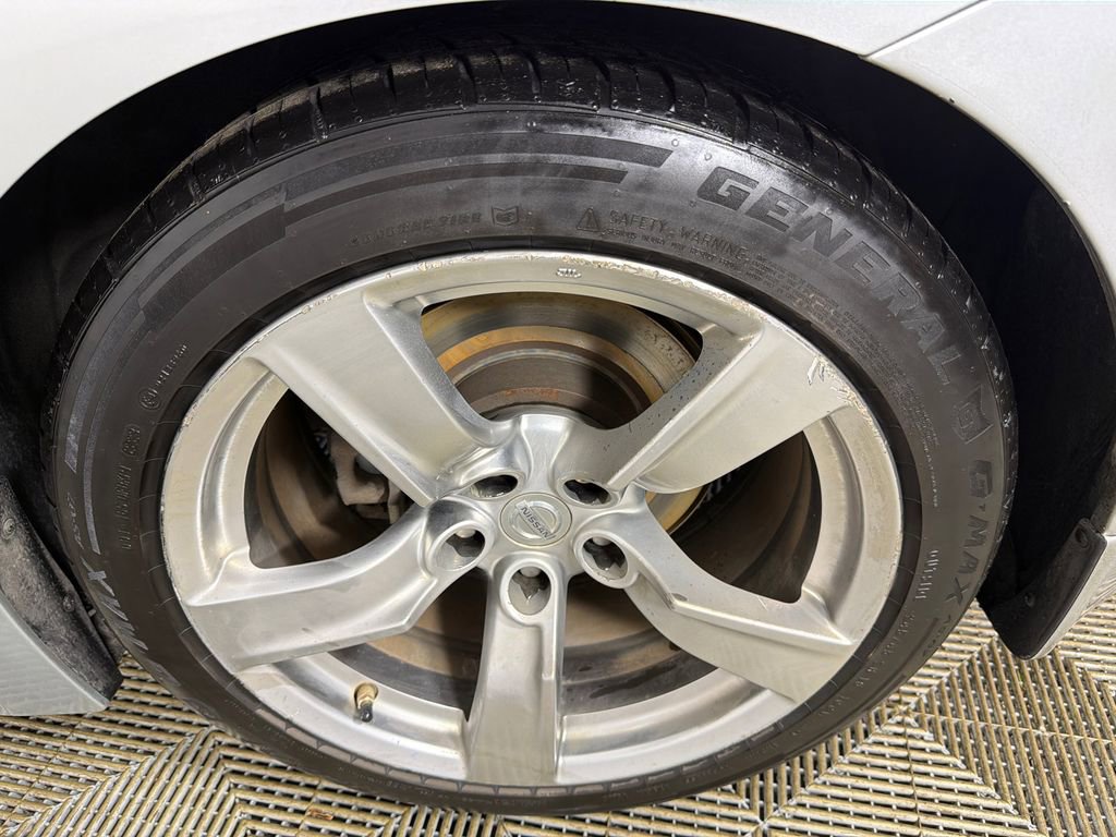Used 2009 Nissan 370Z Touring w/ Aerodynamics Pkg image 17