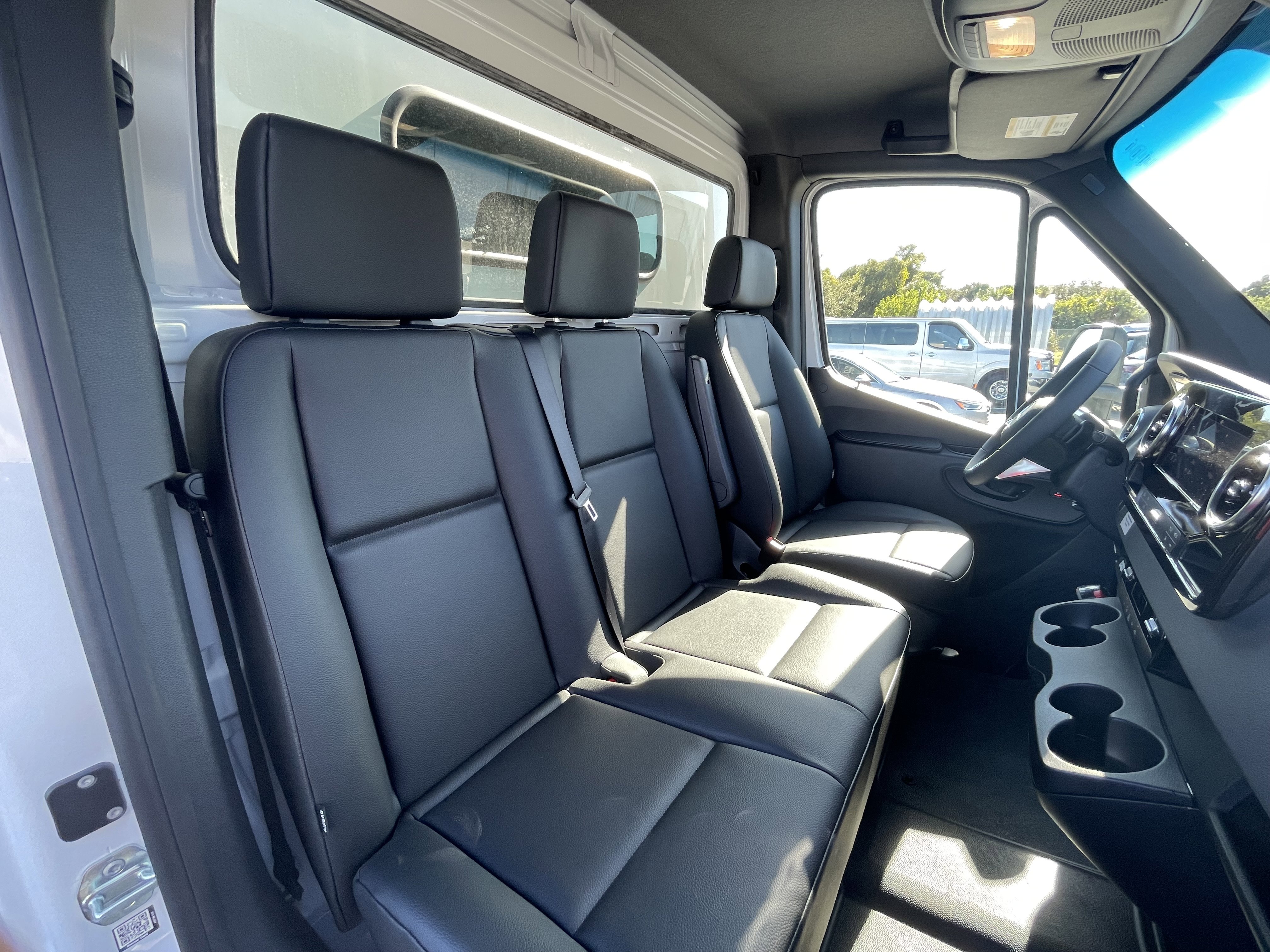 New 2025 Mercedes-Benz Sprinter 4500 image 12
