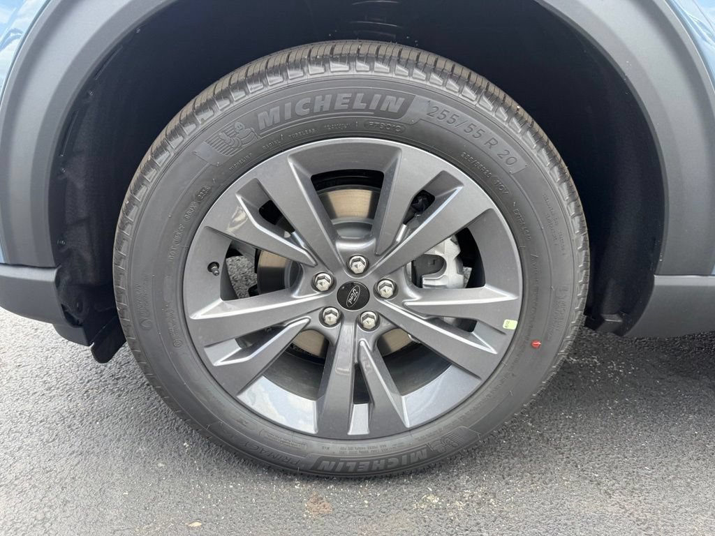 New 2026 Ford Explorer Active w/ Active Comfort Package AWD/4WD image 12