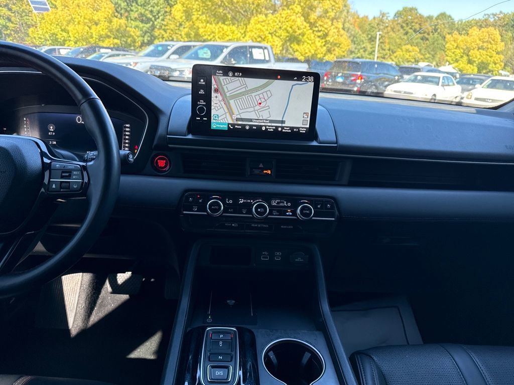 Used 2025 Honda Pilot Black Edition image 17