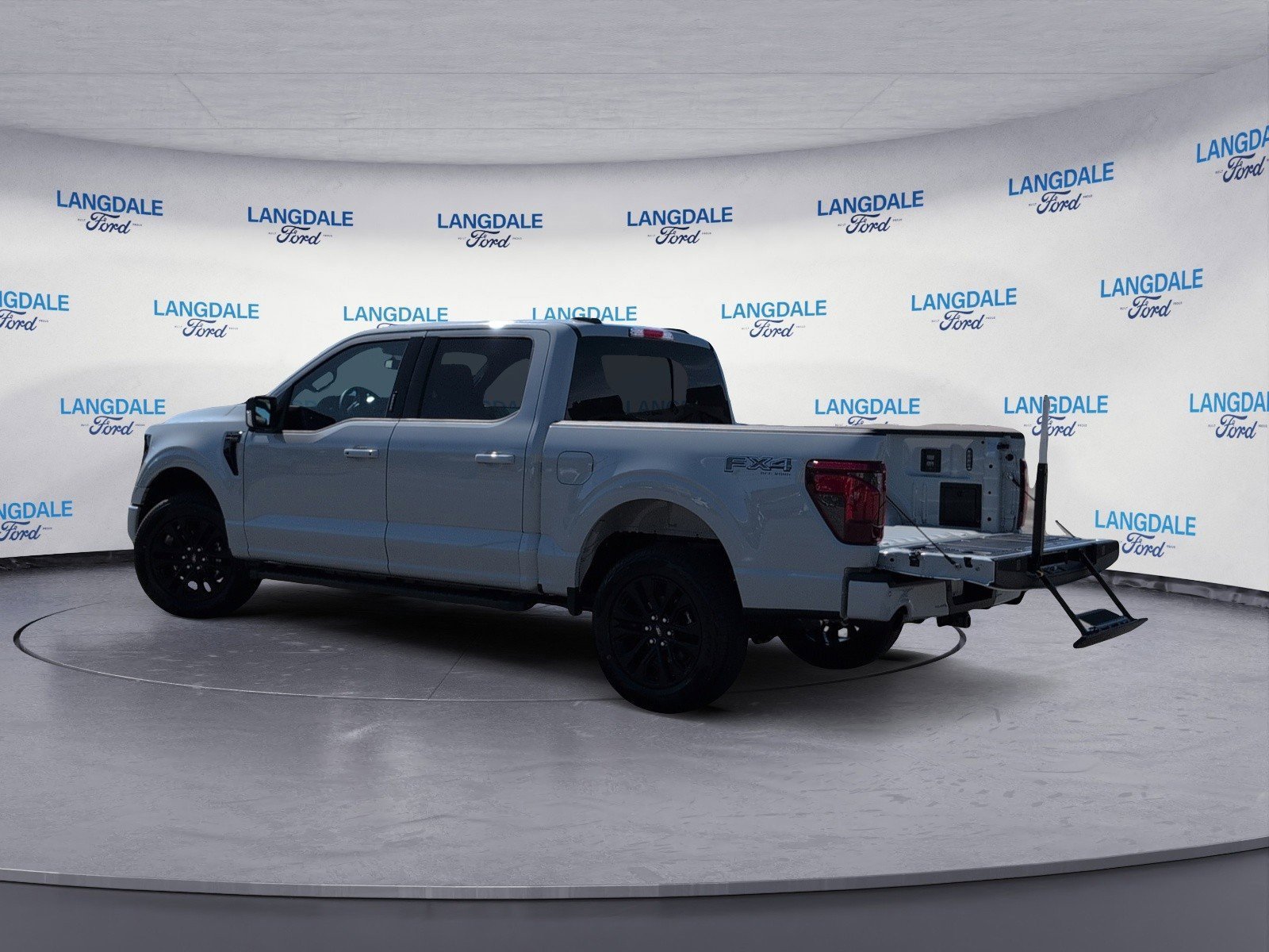 New 2026 Ford F150 XLT w/ Equipment Group 302A MID image 9