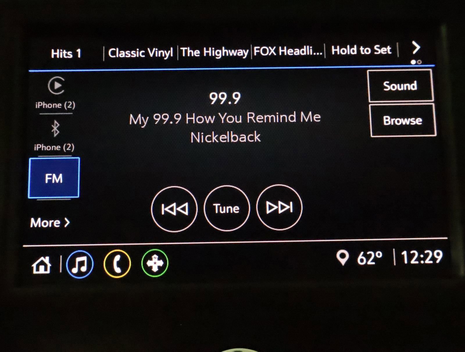 Used 2022 Chevrolet Equinox LT w/ Driver Convenience Package image 35