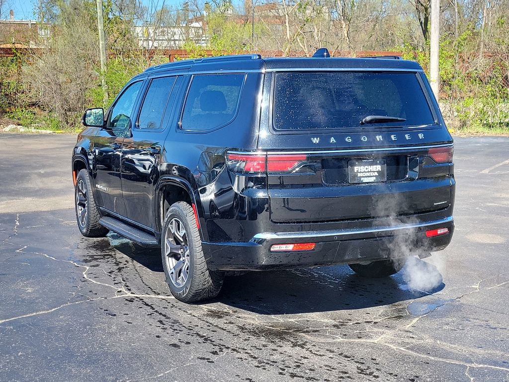 Used 2024 Jeep Wagoneer Series III w/ Flexible Seating Group image 4