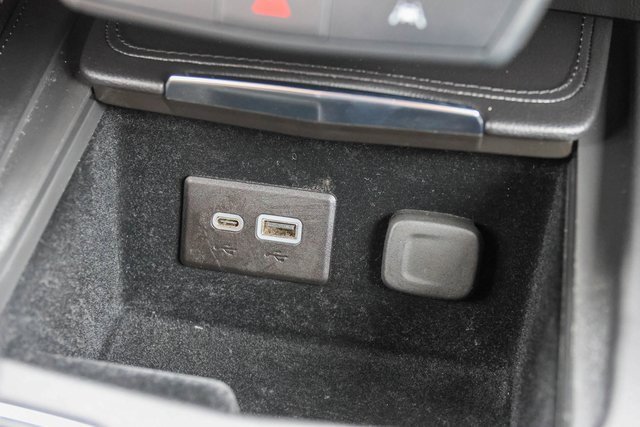 Used 2024 Cadillac XT4 Premium Luxury image 24