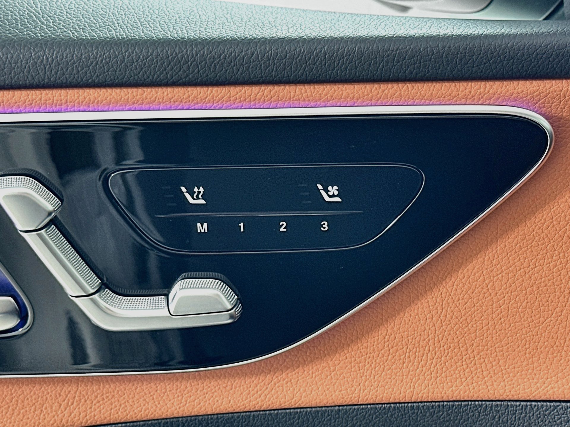 Certified 2025 Mercedes-Benz C 300 Sedan image 21