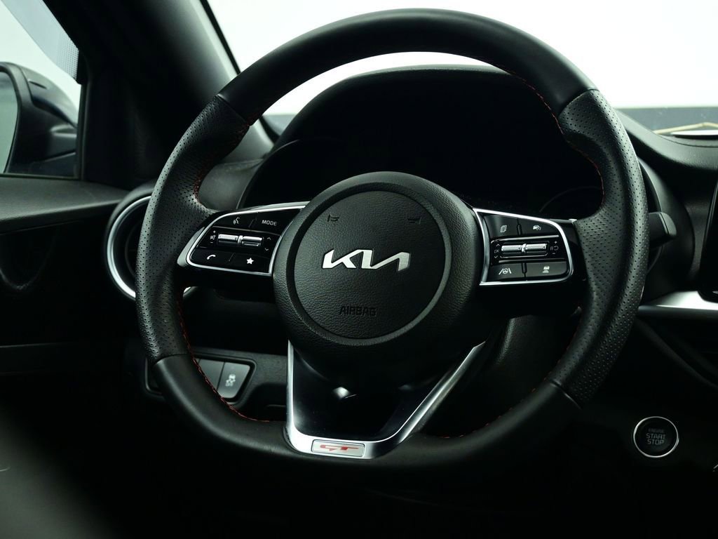 Used 2023 Kia Forte GT image 39