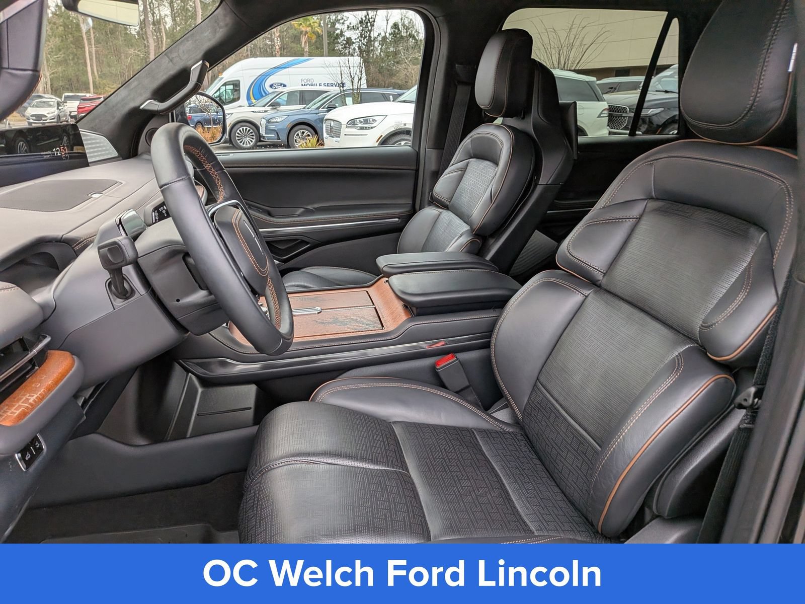 Certified 2025 Lincoln Navigator Black Label AWD/4WD image 25