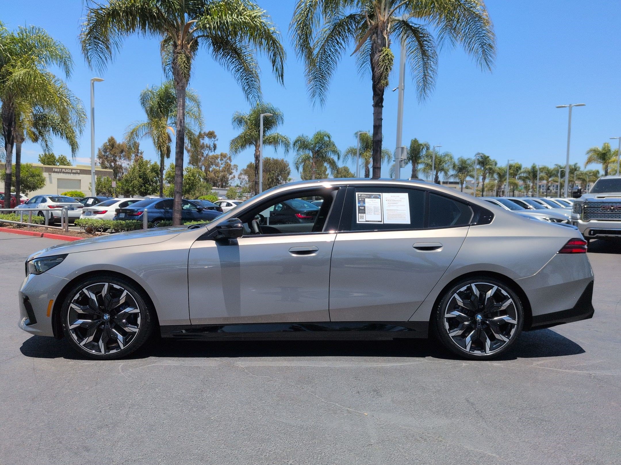 Used 2025 BMW i5 M60 w/ Premium Package AWD/4WD image 7