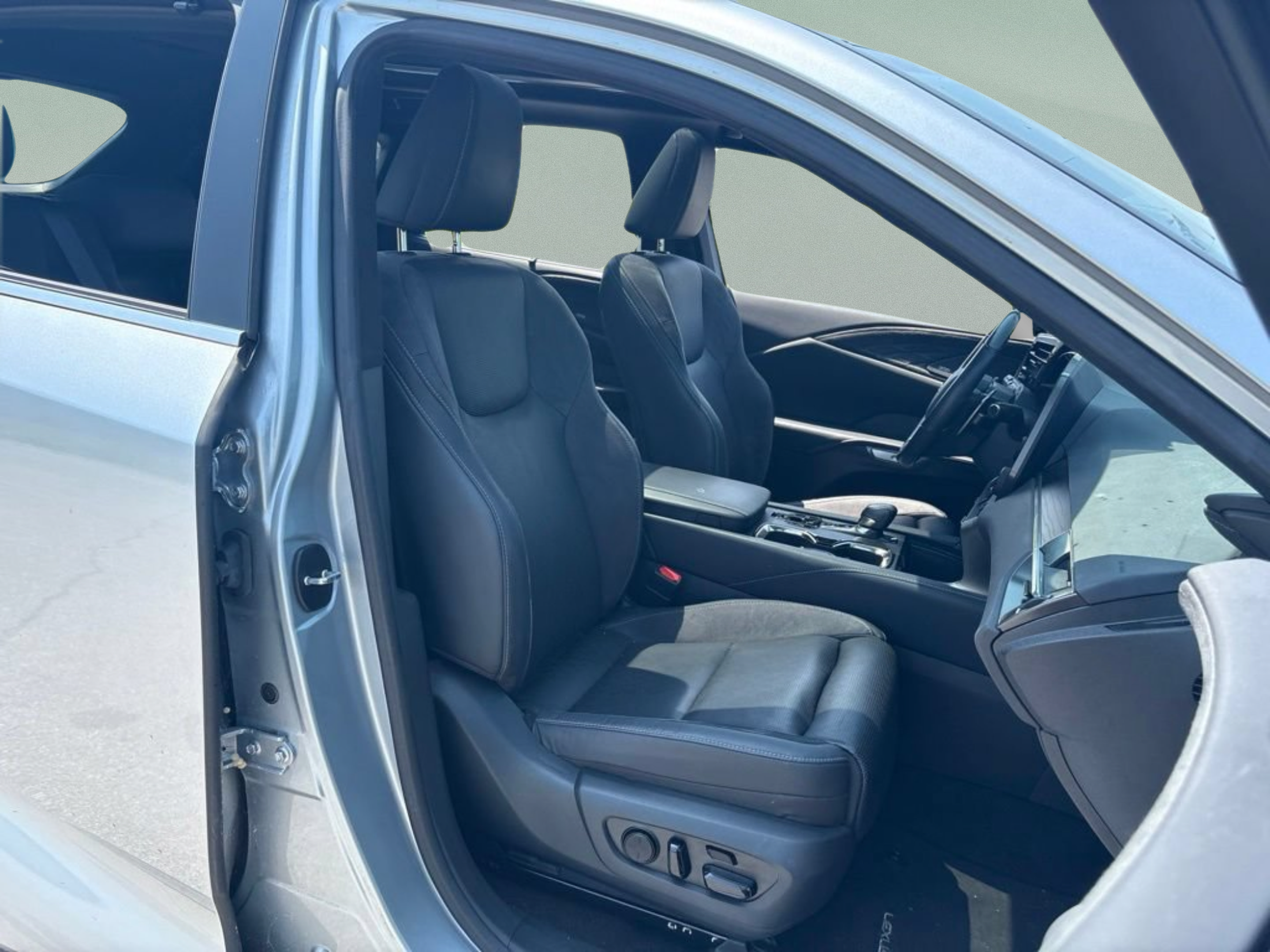 Used 2023 Lexus RX 350 FWD w/ Accessory Package (K3) image 32
