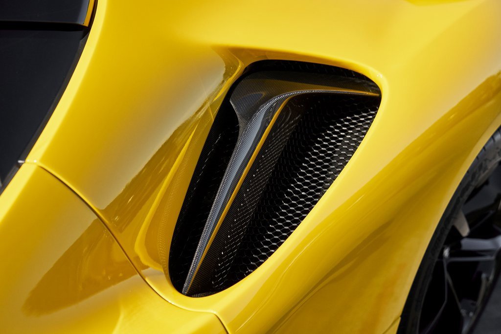 Used 2022 Ferrari SF90 Stradale image 8