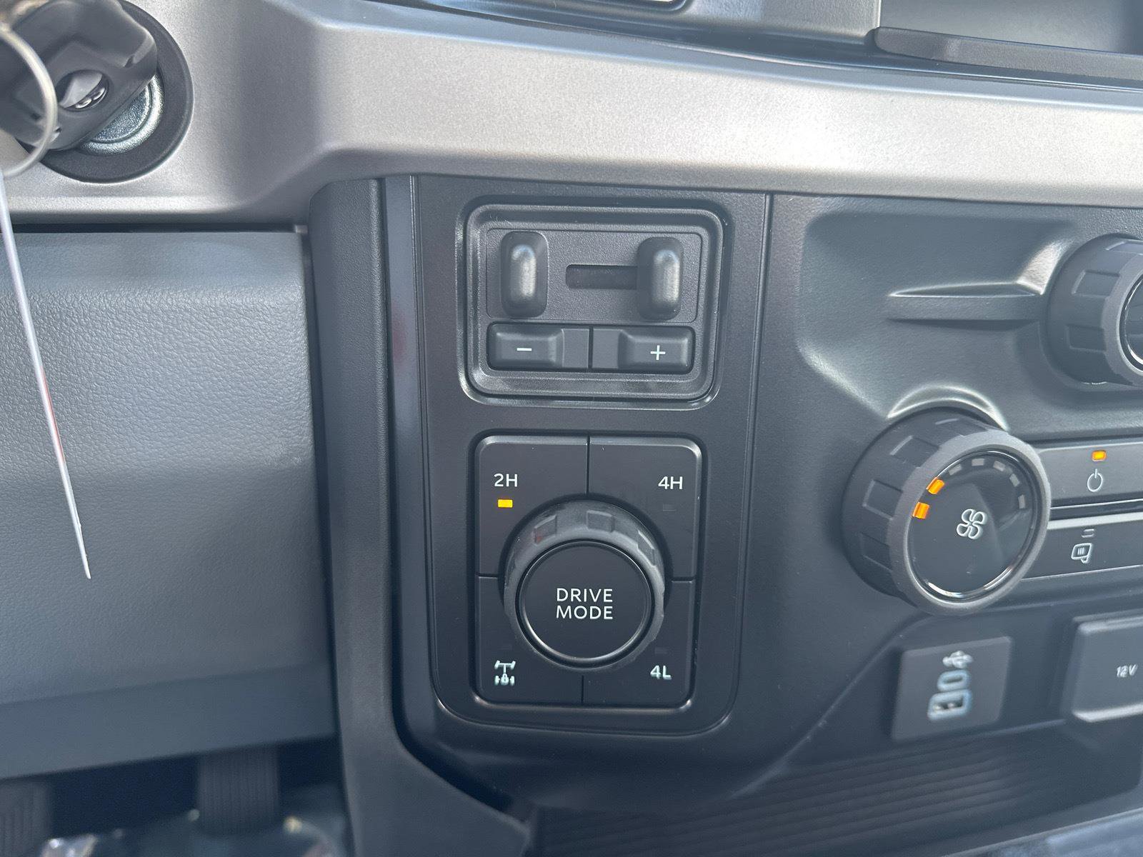 New 2026 Ford F350 XL w/ 360-Degree Camera Package image 17