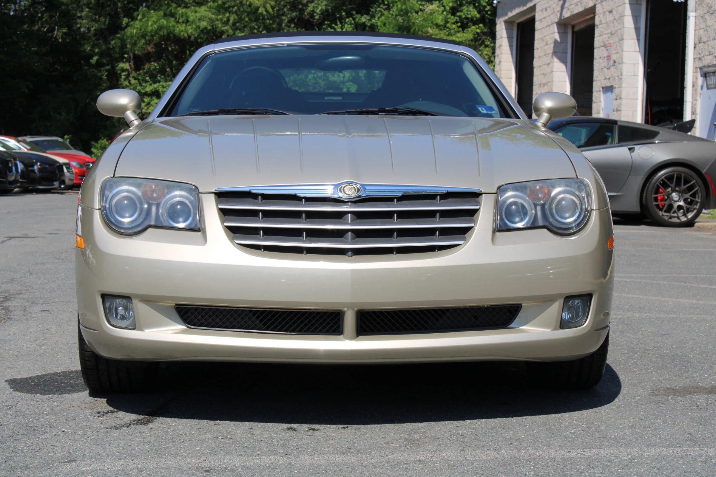Used 2006 Chrysler Crossfire Limited RWD image 2