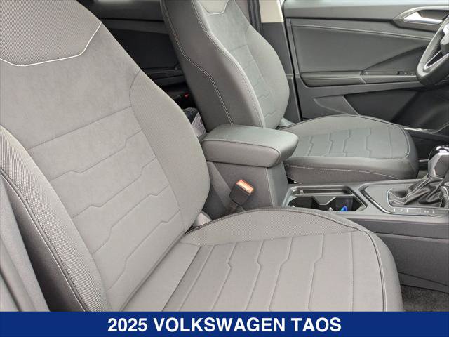 New 2025 Volkswagen Taos SE FWD image 19