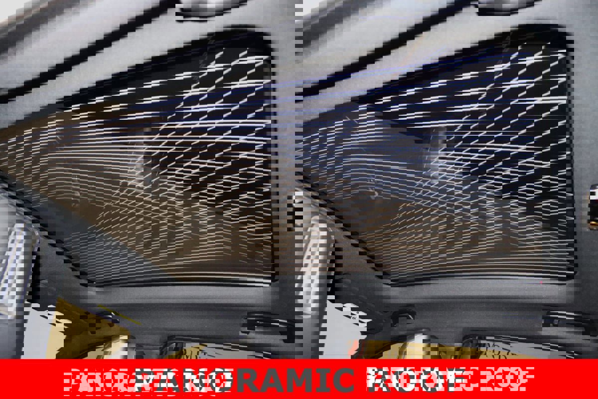 Used 2023 BMW 760i xDrive image 12