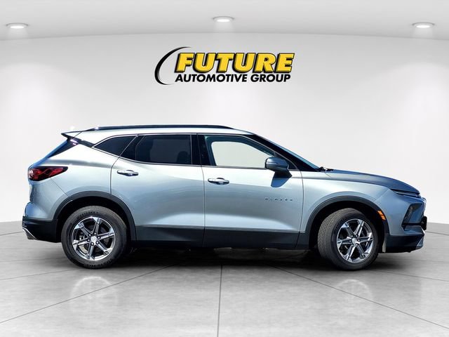 Used 2023 Chevrolet Blazer LT AWD/4WD image 3