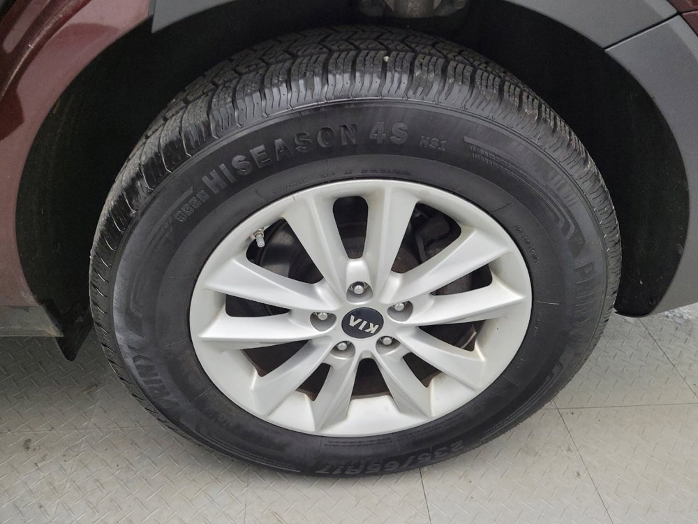 Used 2020 Kia Sorento LX image 31