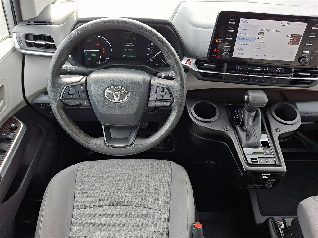 Used 2022 Toyota Sienna LE image 10