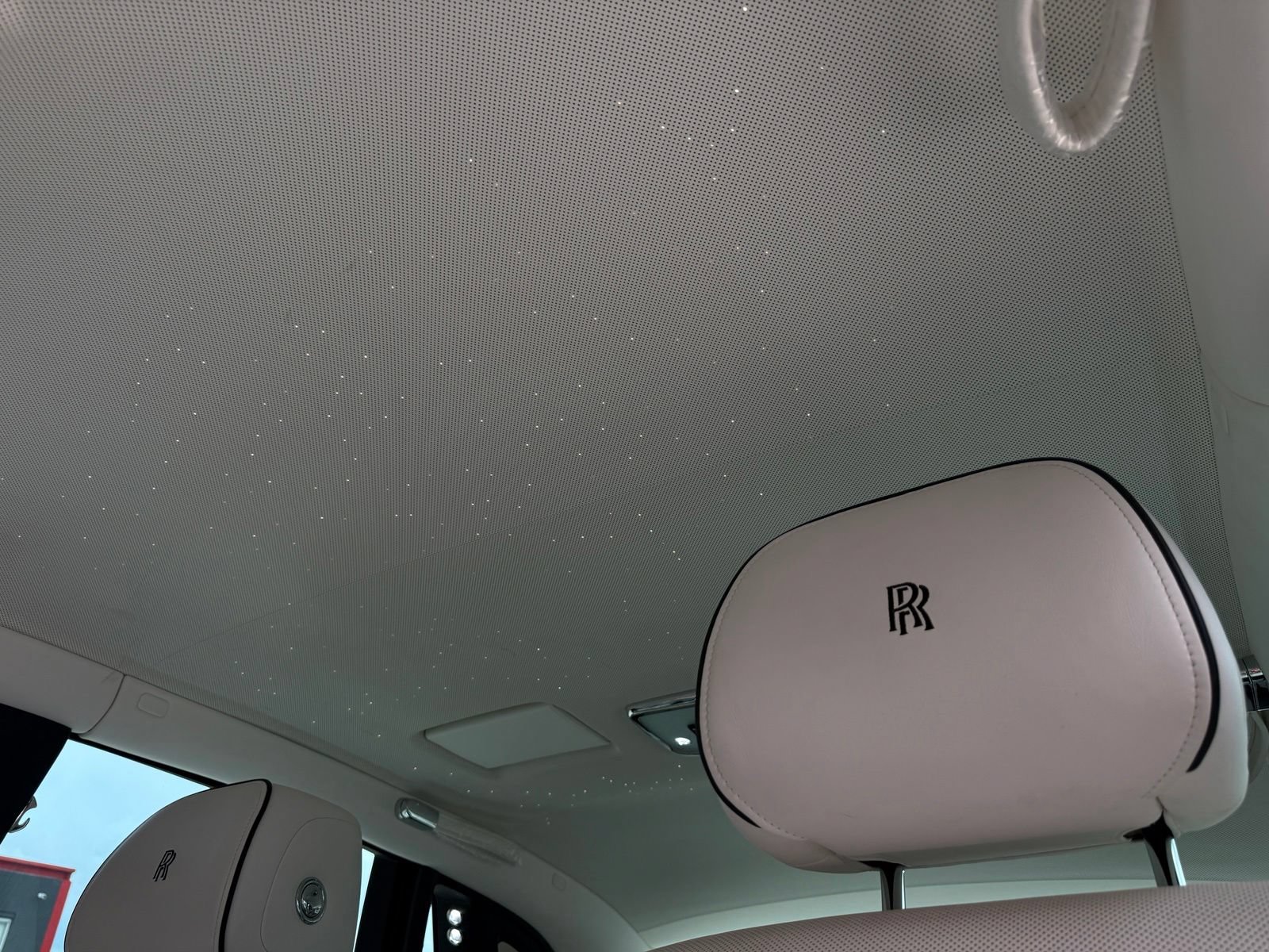 Used 2022 Rolls-Royce Phantom Sedan RWD image 39