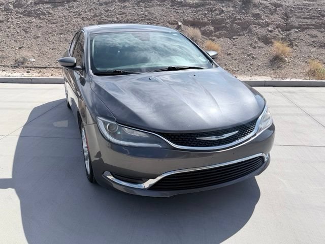 Used 2017 Chrysler 200 Limited Platinum w/ Comfort & Convenience Group FWD image 3