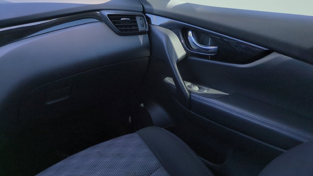 Used 2018 Nissan Rogue Sport SV FWD image 13
