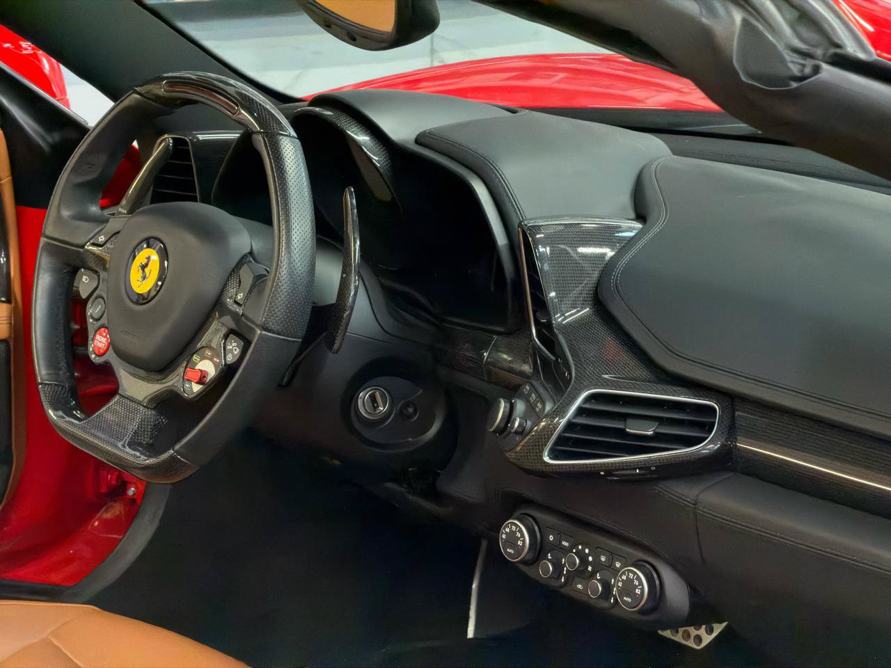 Used 2014 Ferrari 458 Spider RWD image 28