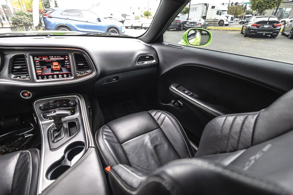Used 2015 Dodge Challenger SRT Hellcat RWD image 25