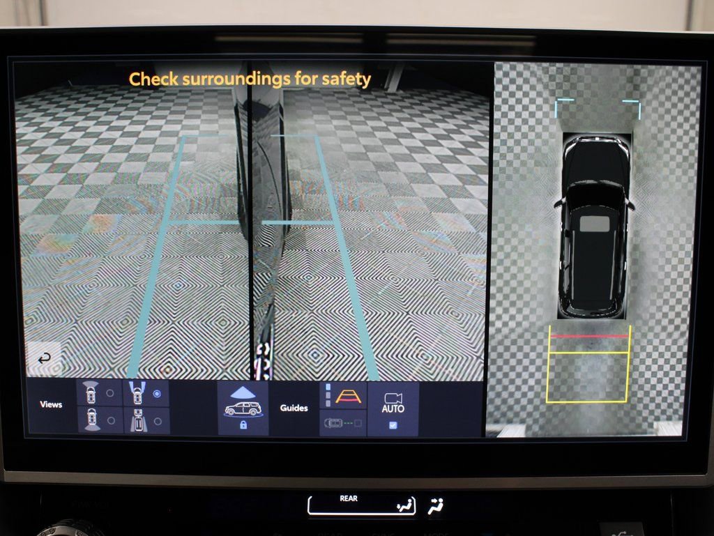 Used 2025 Toyota Sequoia Platinum image 17