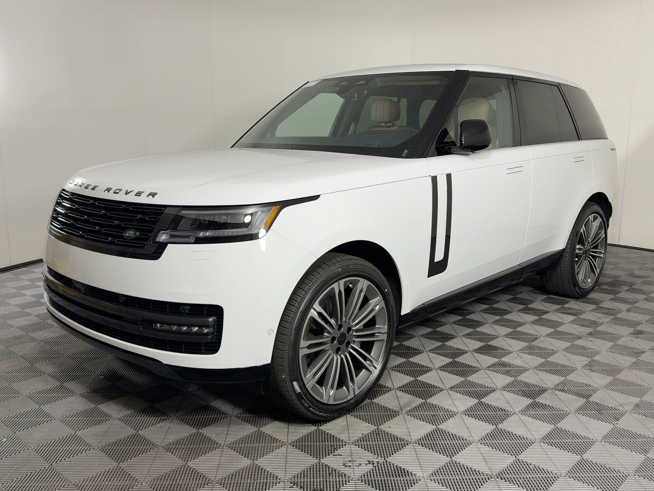 New 2026 Land Rover Range Rover SE video 1