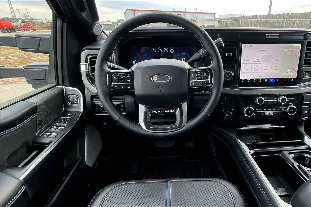 Used 2025 Ford F350 Platinum w/ FX4 Off-Road Package image 5
