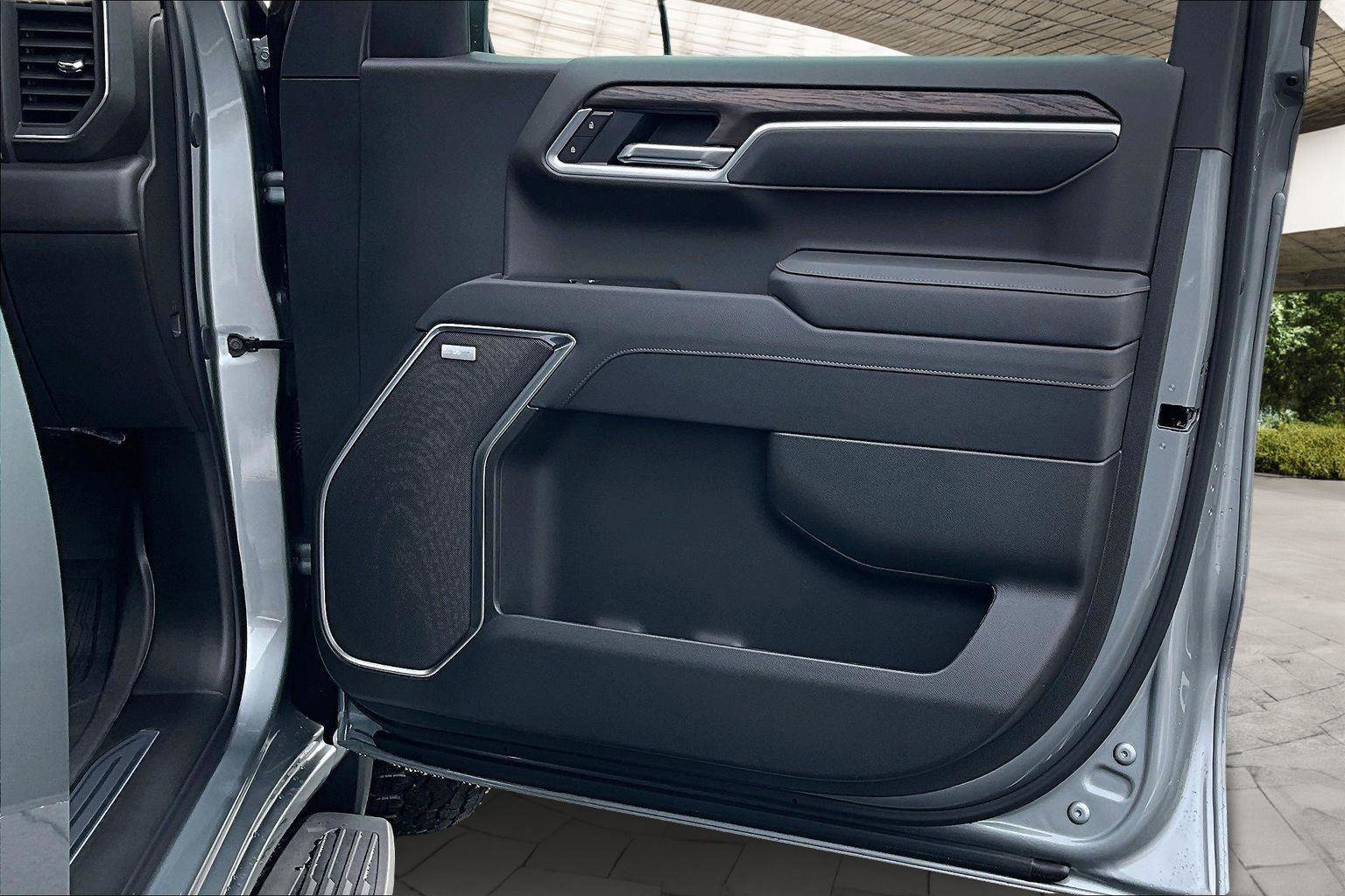 New 2026 GMC Sierra 1500 SLT w/ SLT Premium Plus Package image 14