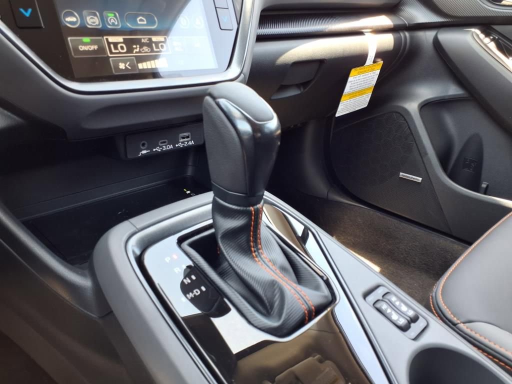 New 2025 Subaru Crosstrek 2.5i Limited w/ Popular Package #3A image 13