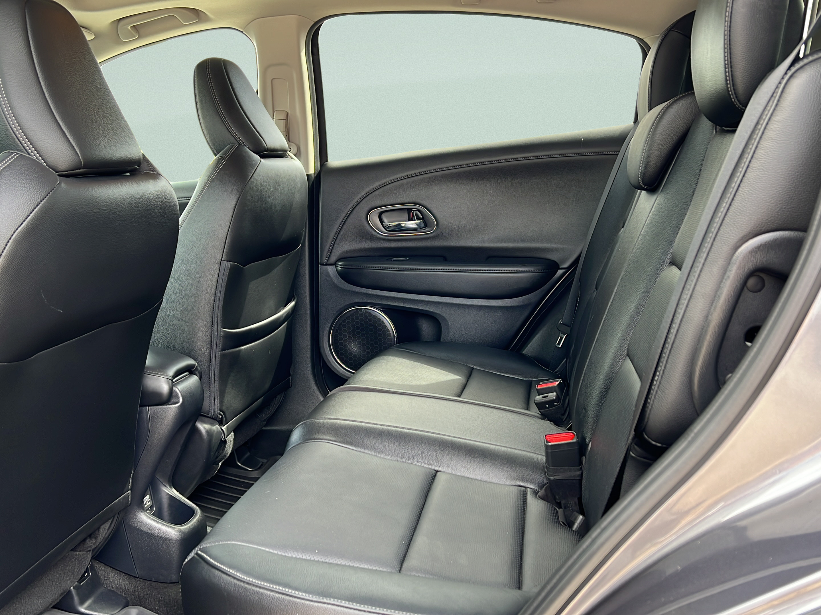 Used 2021 Honda HR-V EX-L image 10