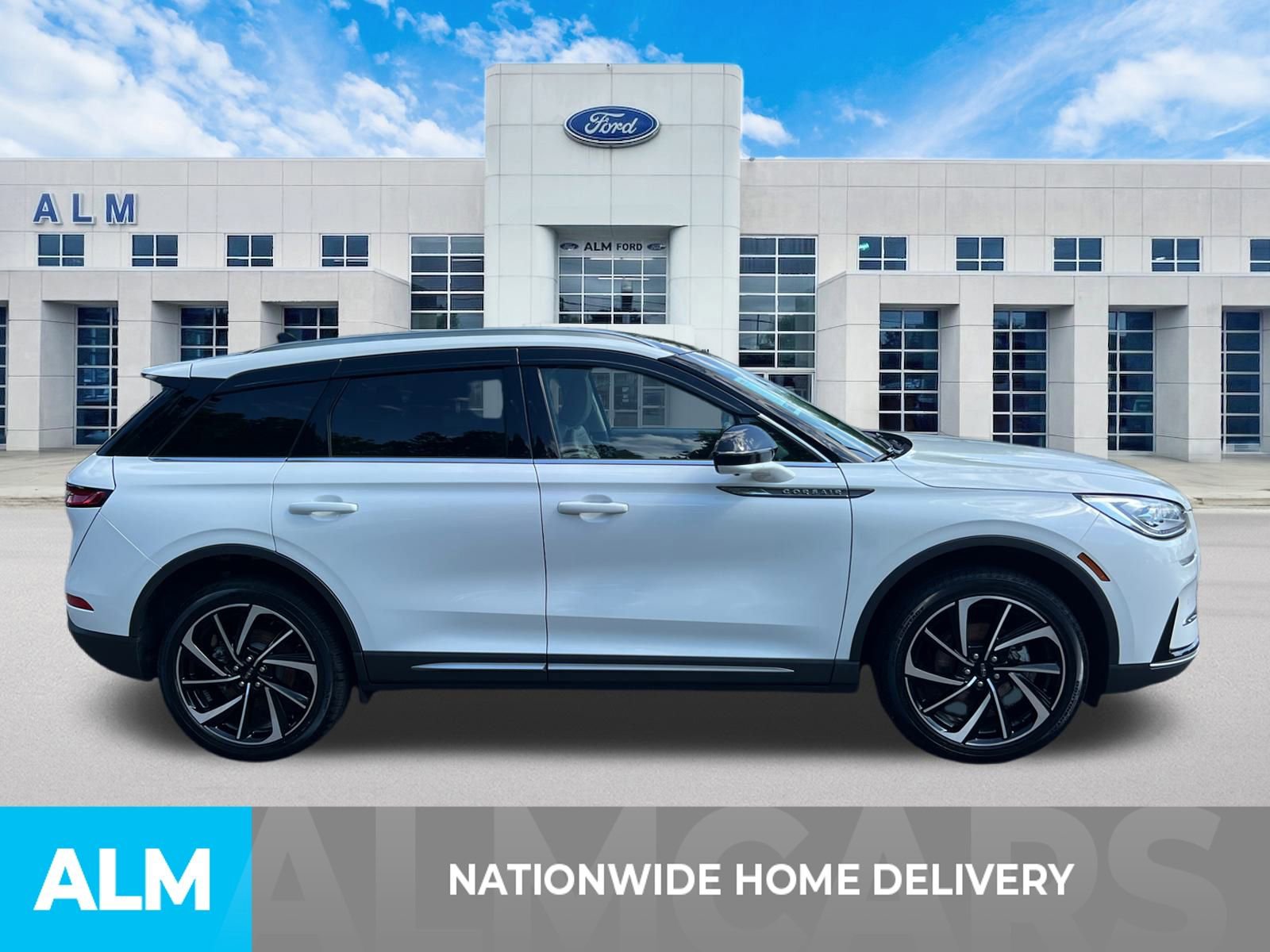 Used 2023 Lincoln Corsair Reserve image 5