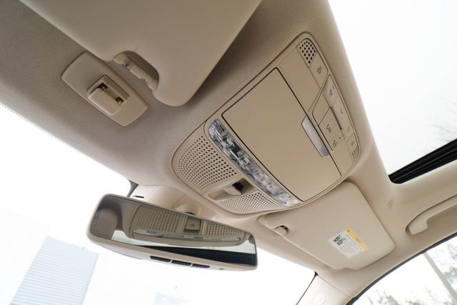 Used 2019 Mercedes-Benz C 300 4MATIC Sedan image 64