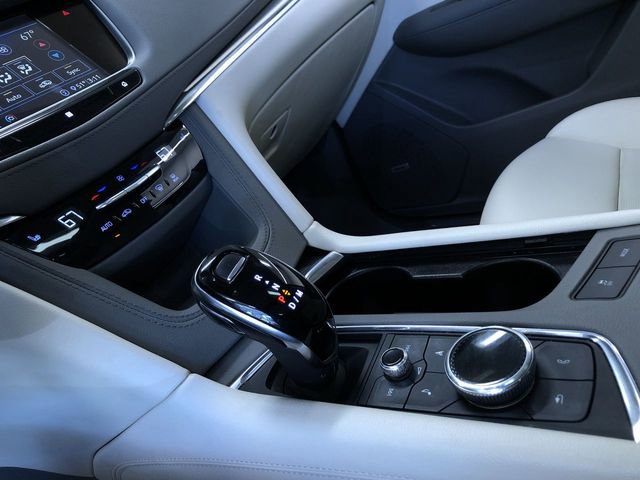 Used 2020 Cadillac XT5 Premium Luxury w/ LPO, Floor Liner Package AWD/4WD image 31