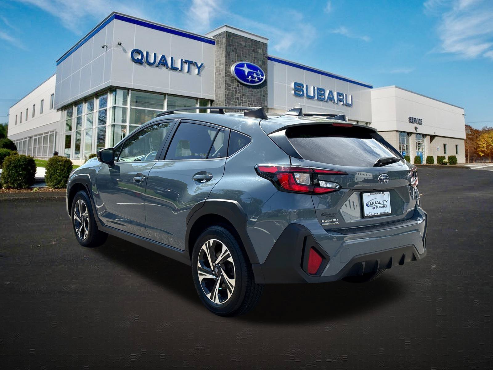 Used 2024 Subaru Crosstrek 2.0i Premium AWD/4WD image 2