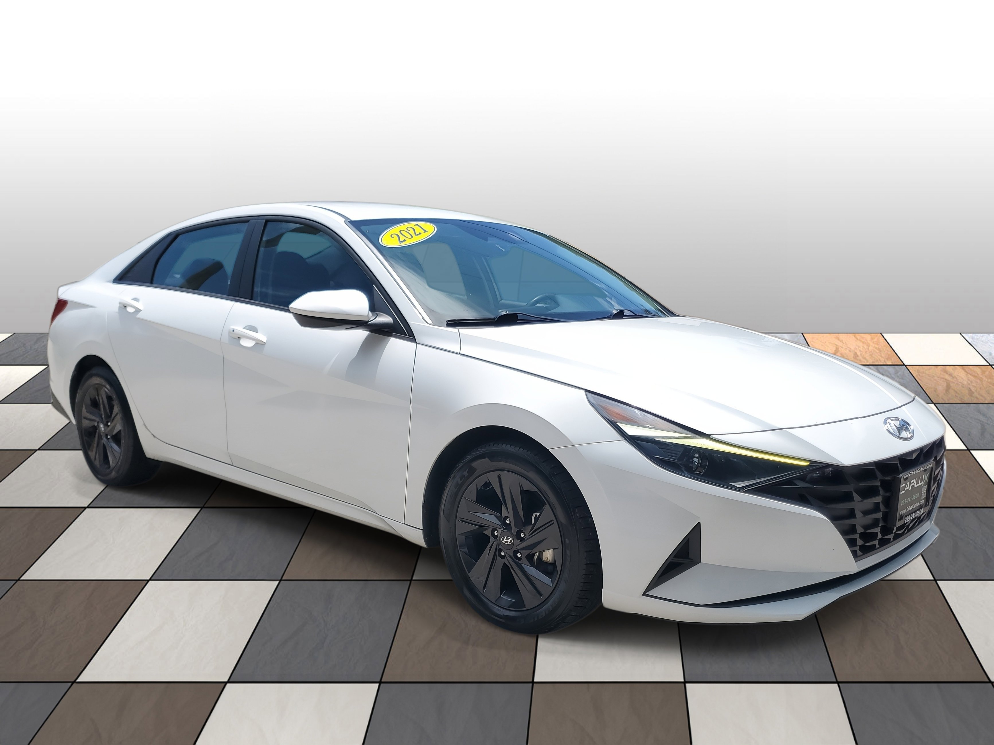 Used 2021 Hyundai Elantra SEL image 3