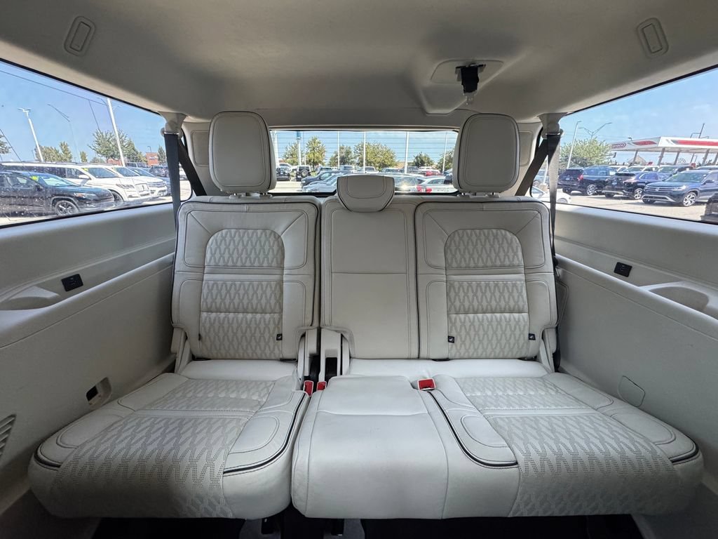 Used 2024 Lincoln Navigator L Black Label AWD/4WD image 33