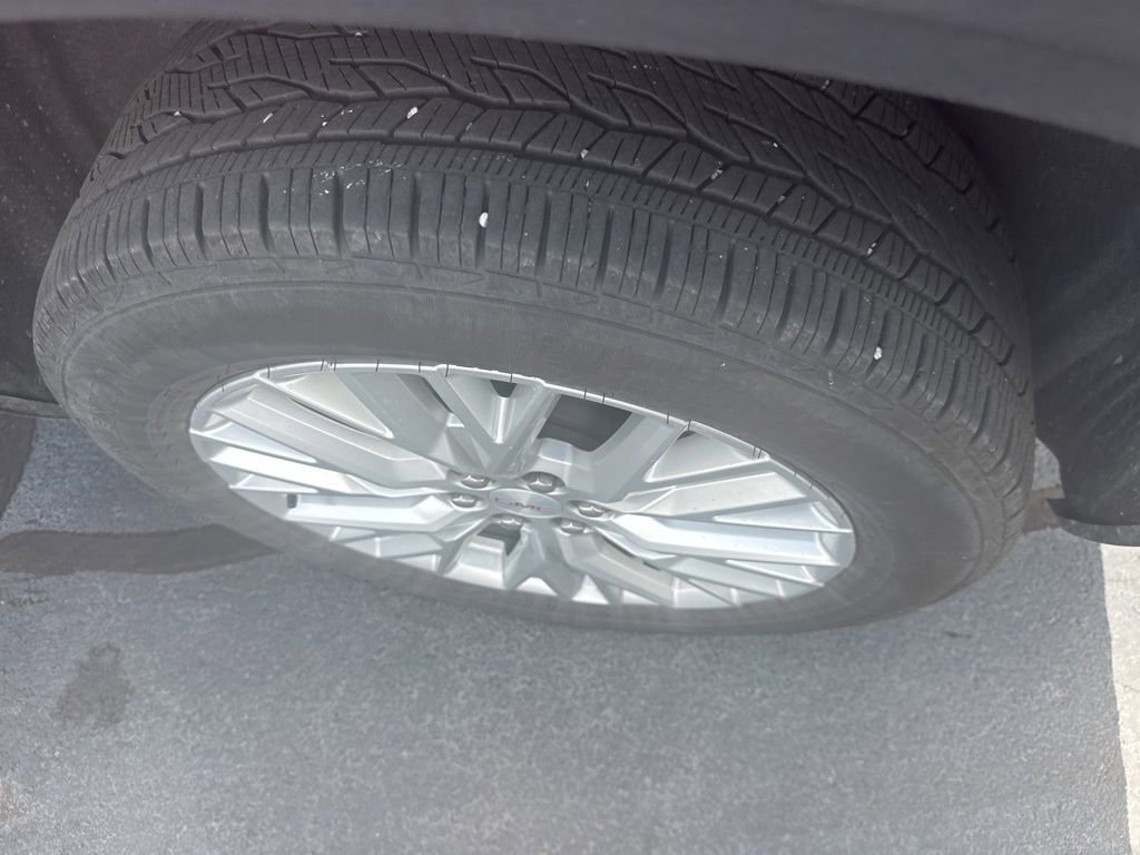 Used 2024 GMC Acadia Elevation FWD image 7