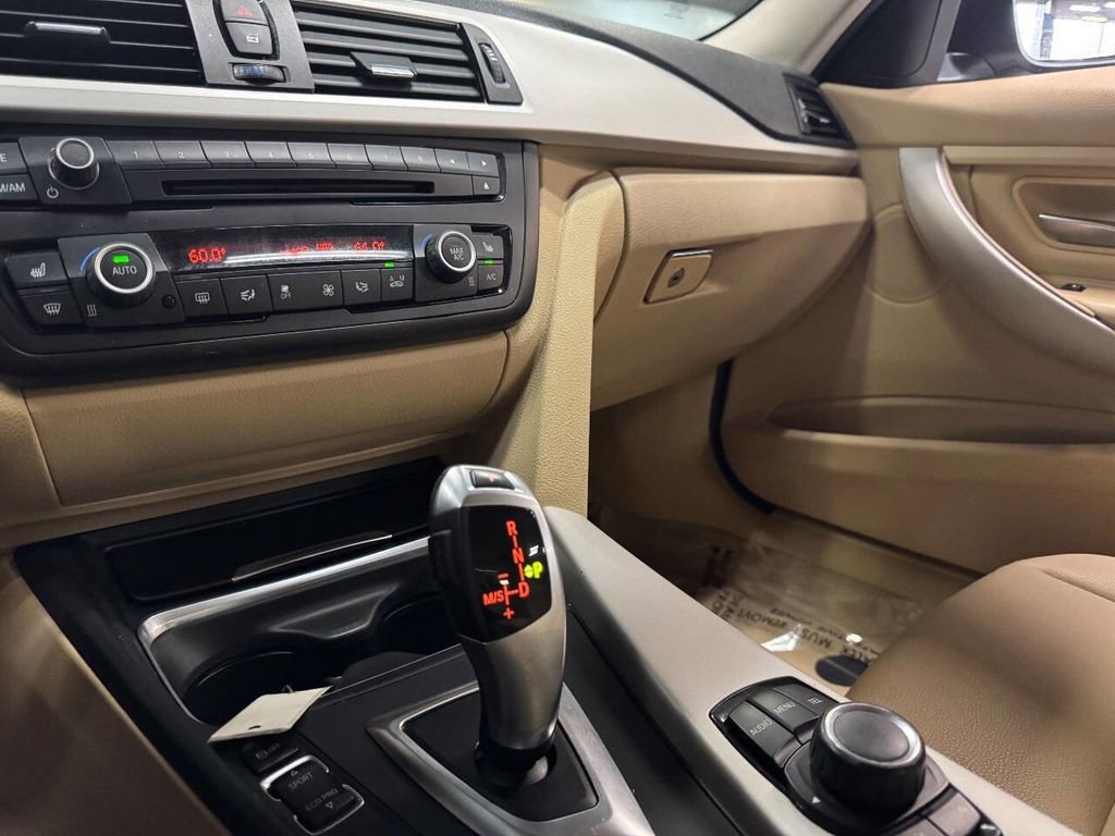 Used 2015 BMW 320i xDrive Sedan image 26